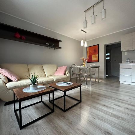 Apartament Przy Cieplickich Tezniach Jelenia Góra Exterior foto