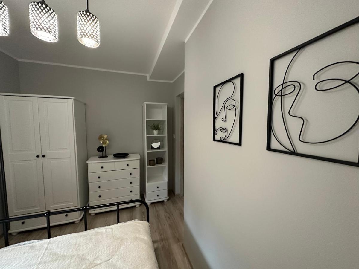 Apartament Przy Cieplickich Tezniach Jelenia Góra Exterior foto