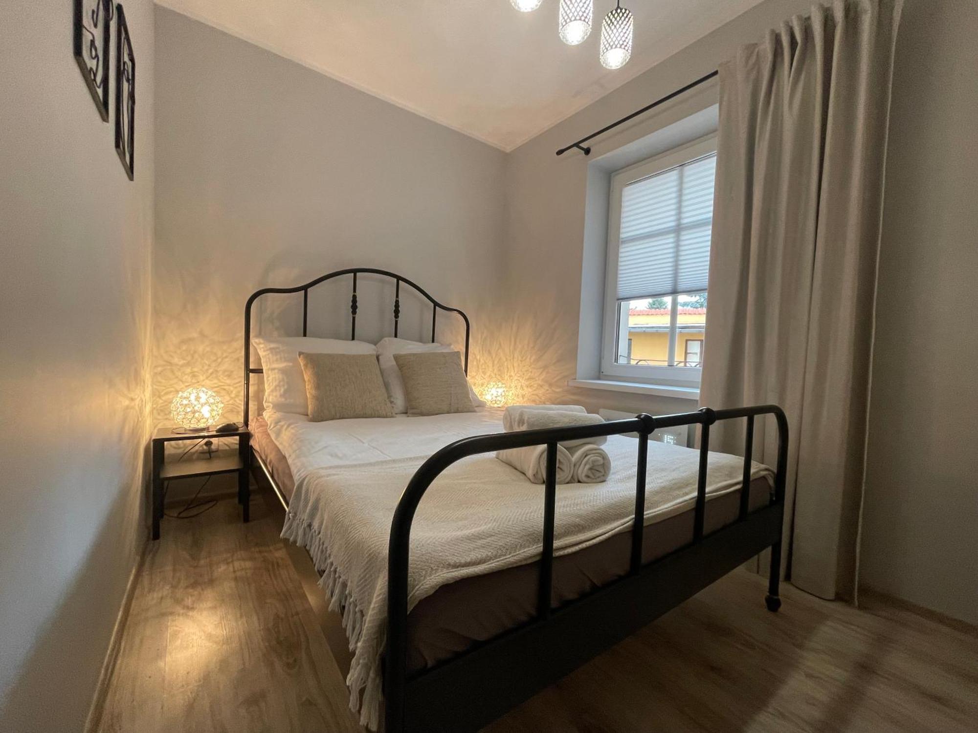 Apartament Przy Cieplickich Tezniach Jelenia Góra Exterior foto